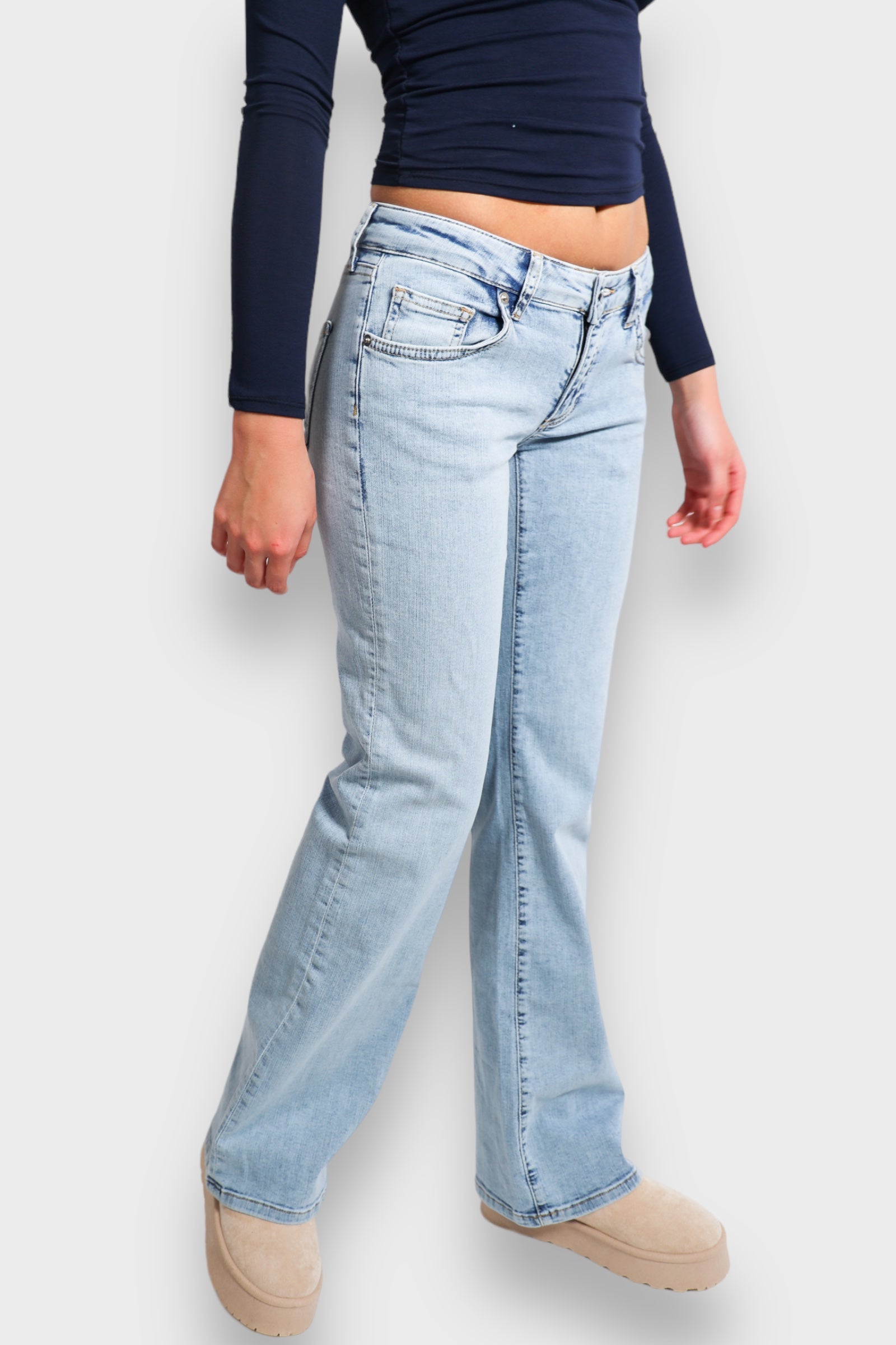 Flared low waist jeans light blue